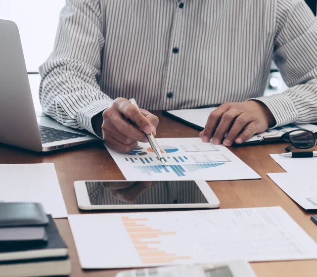 Commercial gap: pipeline, pricing and revenue systems that hold up in diligence
